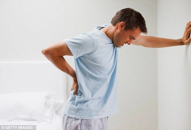 Đau lưng khi quan hệ: Nguyên nhân và cách khắc phục