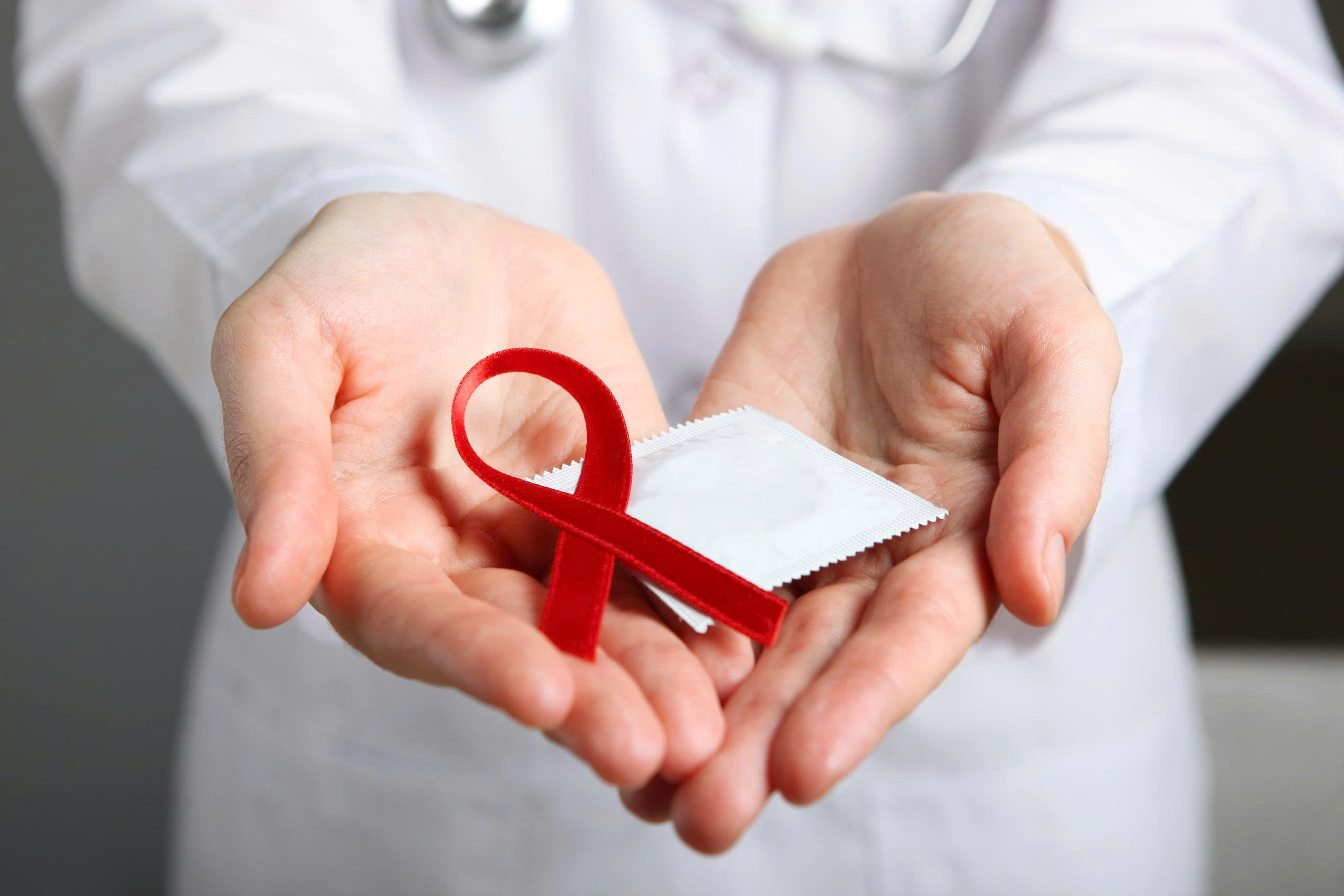 Có Phải Cứ Nhiễm HIV Là Sẽ Bị AIDS?